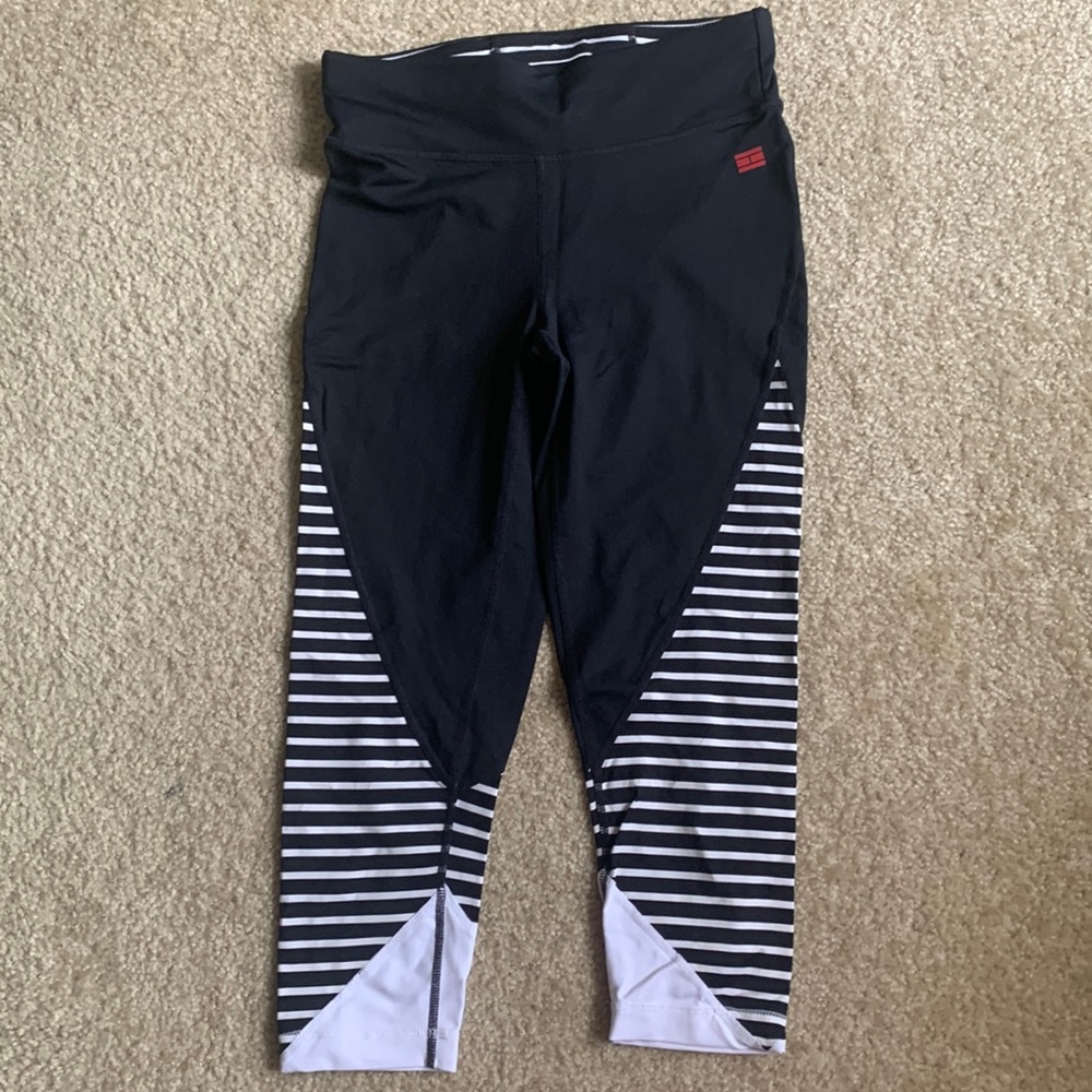 NWOT Tommy Hilfiger Sport Black White Leggings Size Small